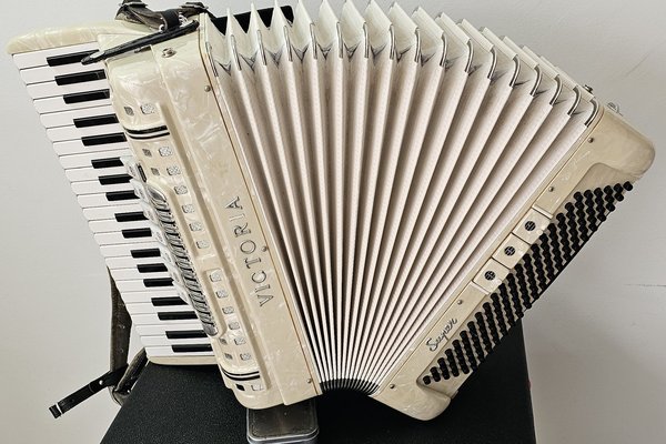 PN5 Victoria Super 120 Bass Three Voice LMH White